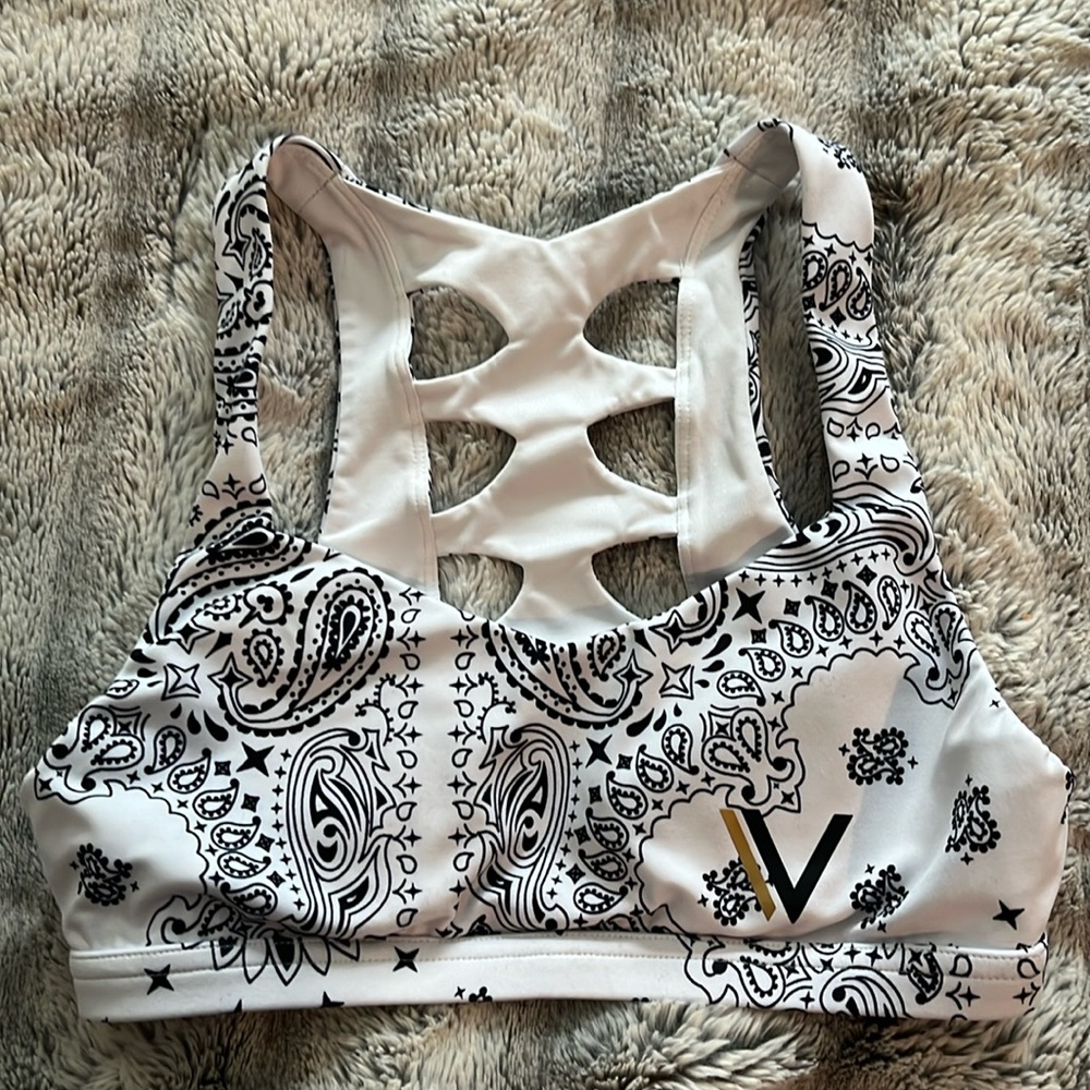 VullSport Size M Sports Bra